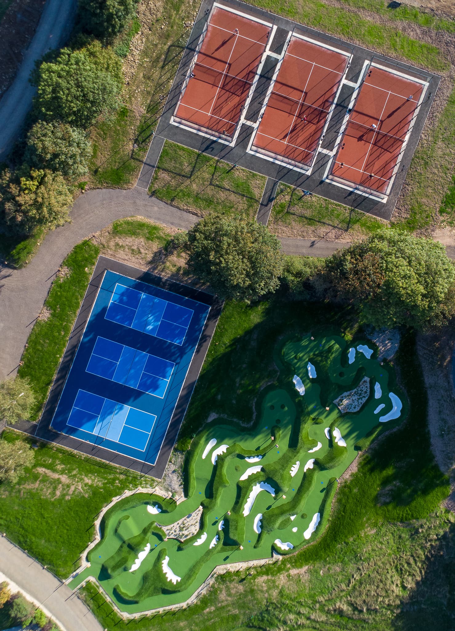 Birds eye of padel and tennis courts